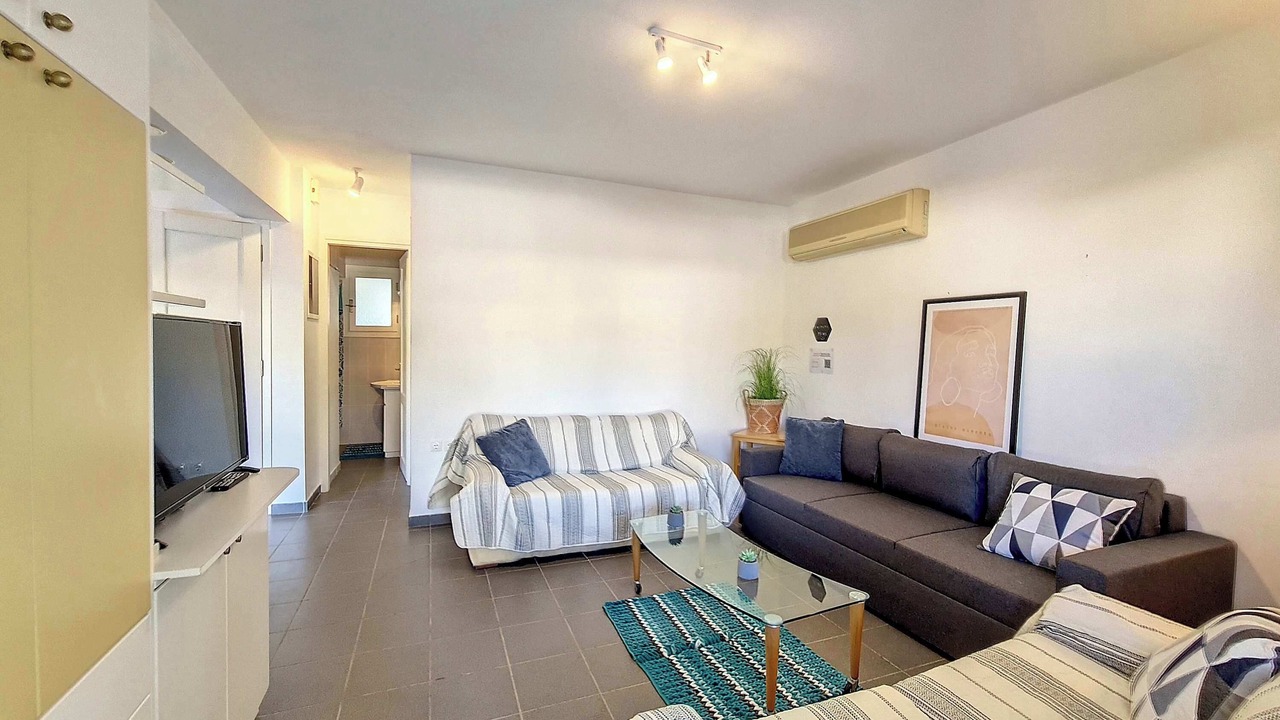 Photo of Livingroom in Plepi