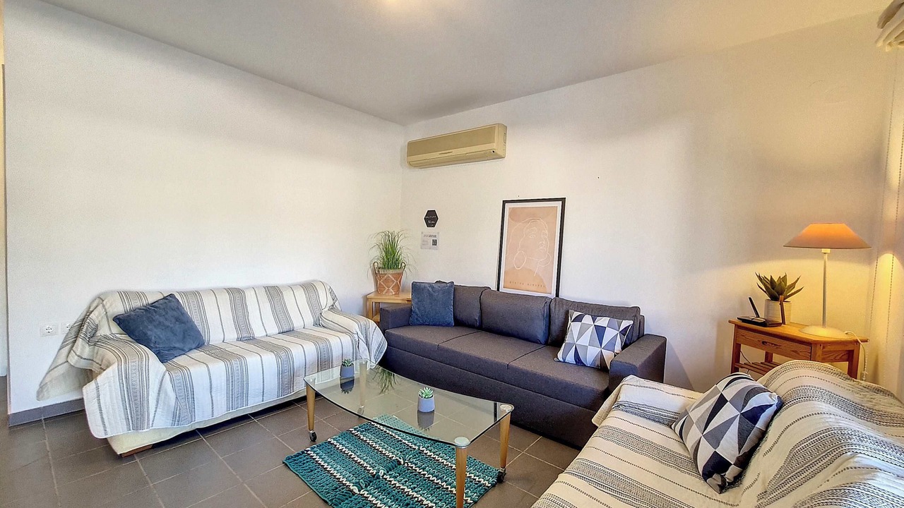 Photo of Livingroom in Plepi