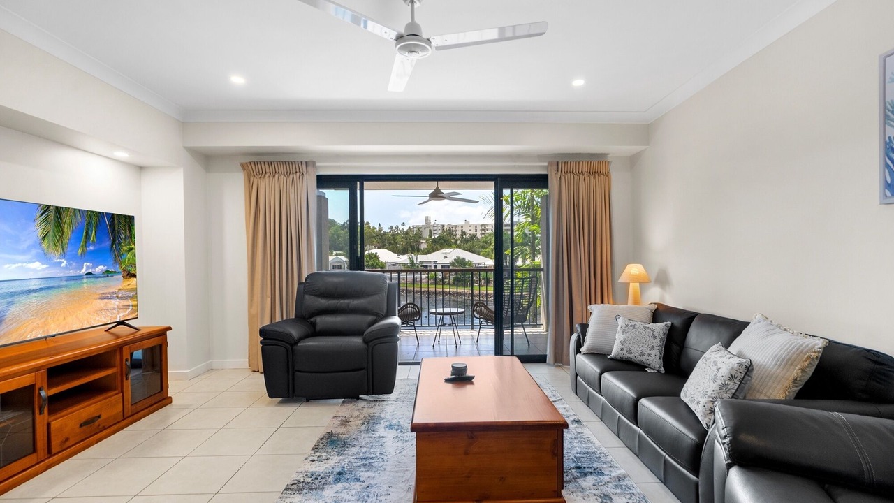 Photo of Livingroom in Trinity Beach