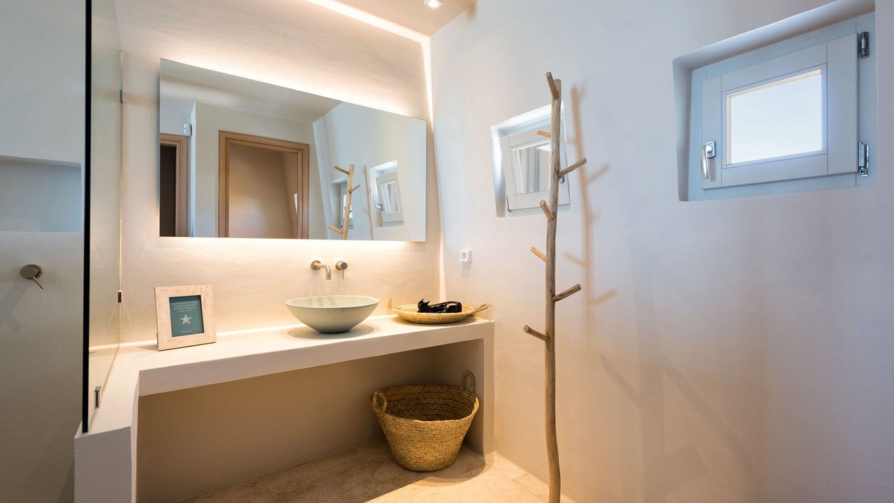 Photo of Bathroom in Drios