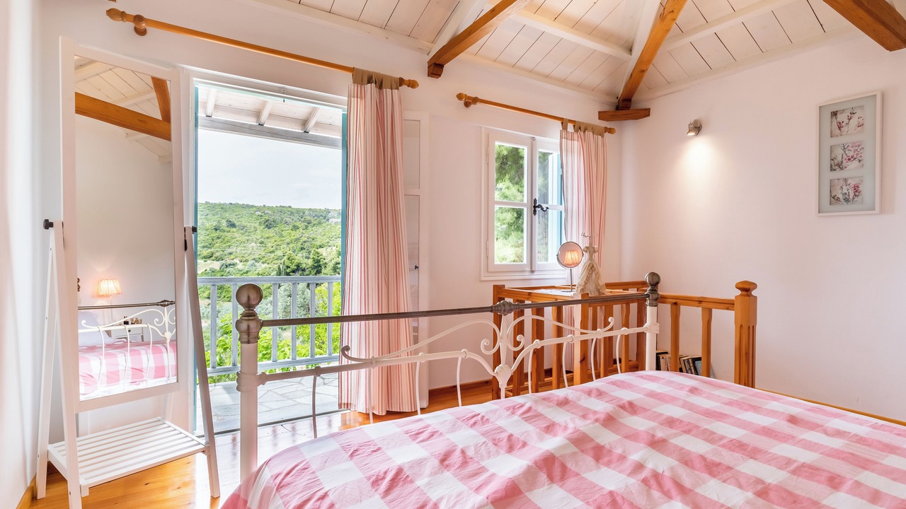 Photo of Bedroom in Stafylos