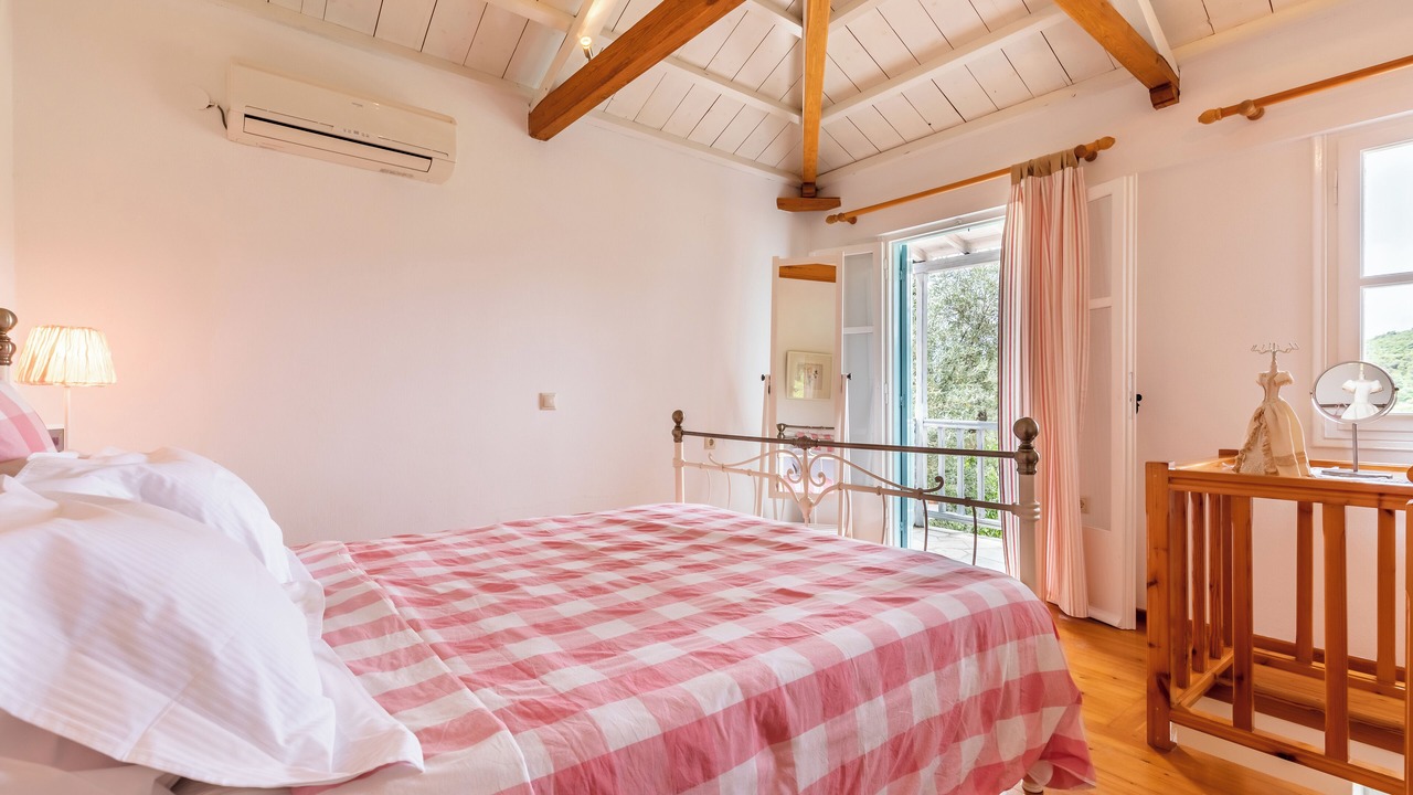Photo of Bedroom in Stafylos