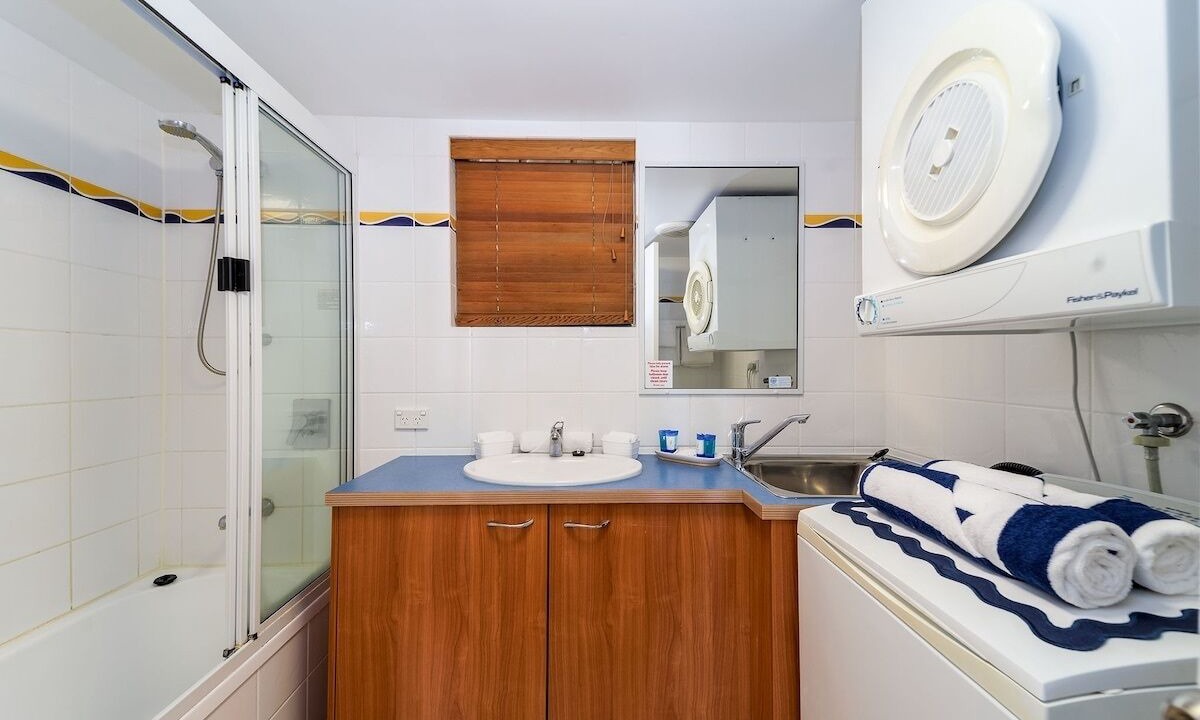 Photo of Bathroom in Urangan