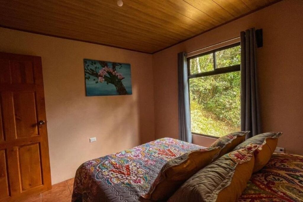 Photo of Bedroom in Santa Elena