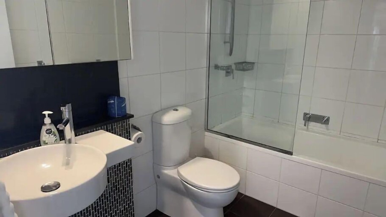 Photo of Bathroom in Wooloowin