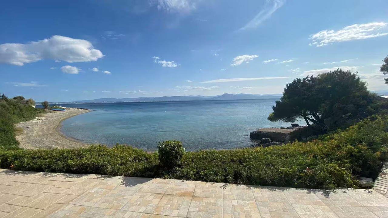 Photo of Others in Limni Vouliagmenis