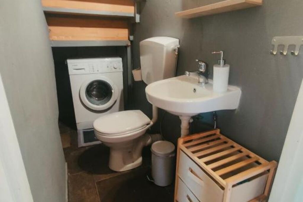 Photo of Bathroom in Vathy