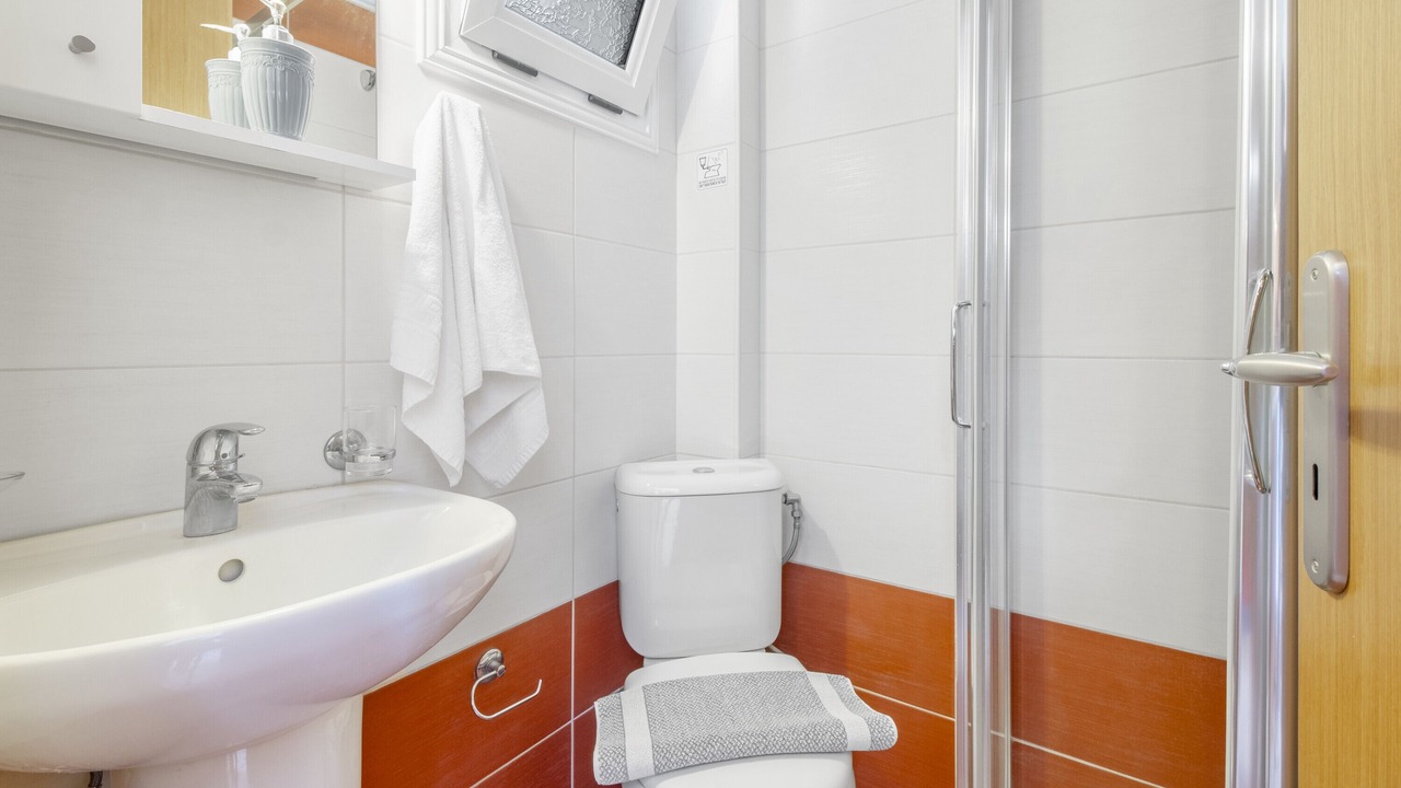 Photo of Bathroom in Pondi