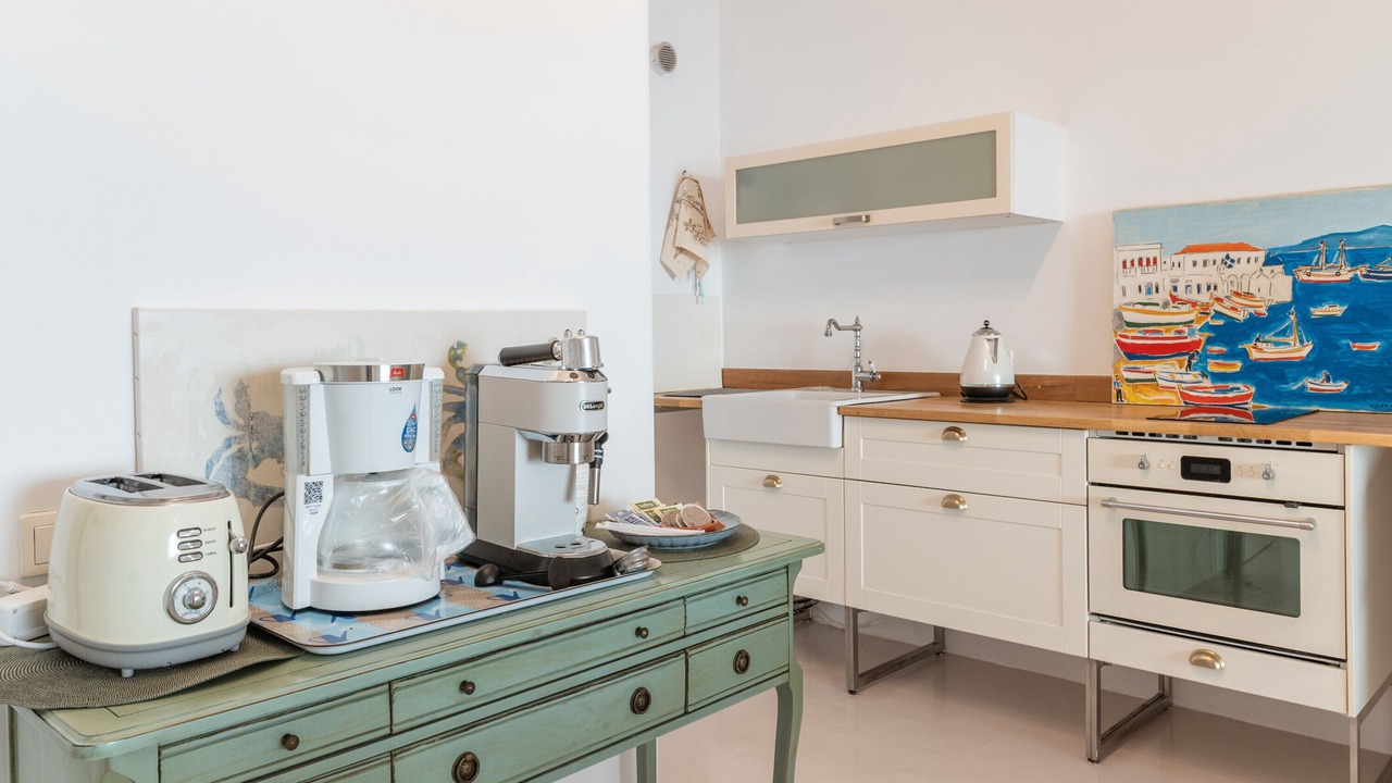 Photo of Kitchen in Faros Armenistis