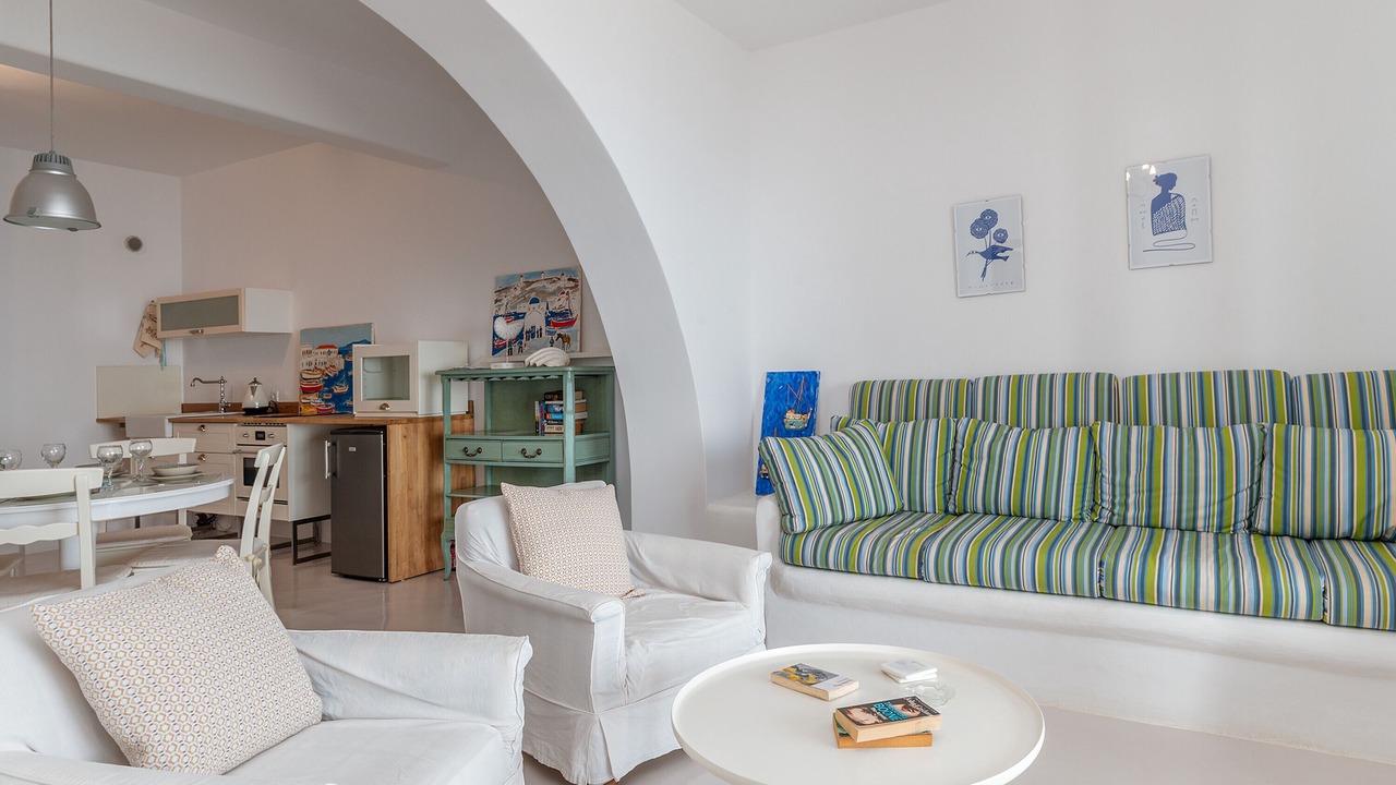 Photo of Livingroom in Faros Armenistis