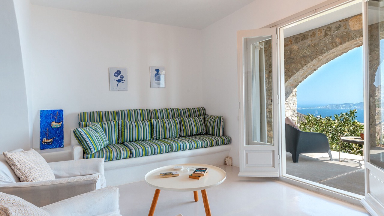 Photo of Livingroom in Faros Armenistis