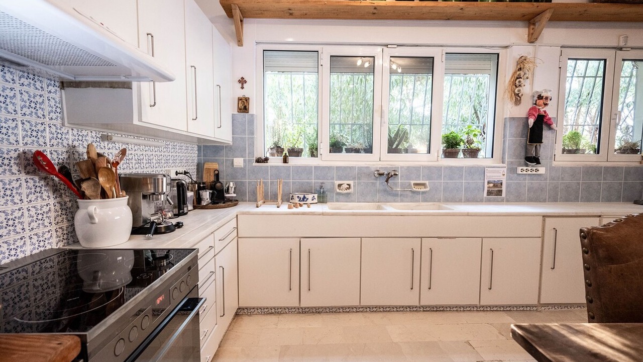 Photo of Kitchen in Limni Vouliagmenis
