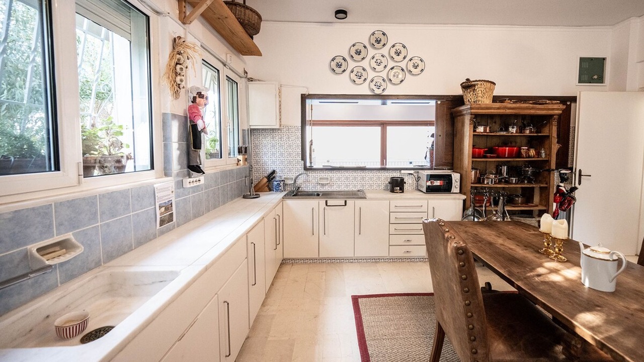 Photo of Kitchen in Limni Vouliagmenis