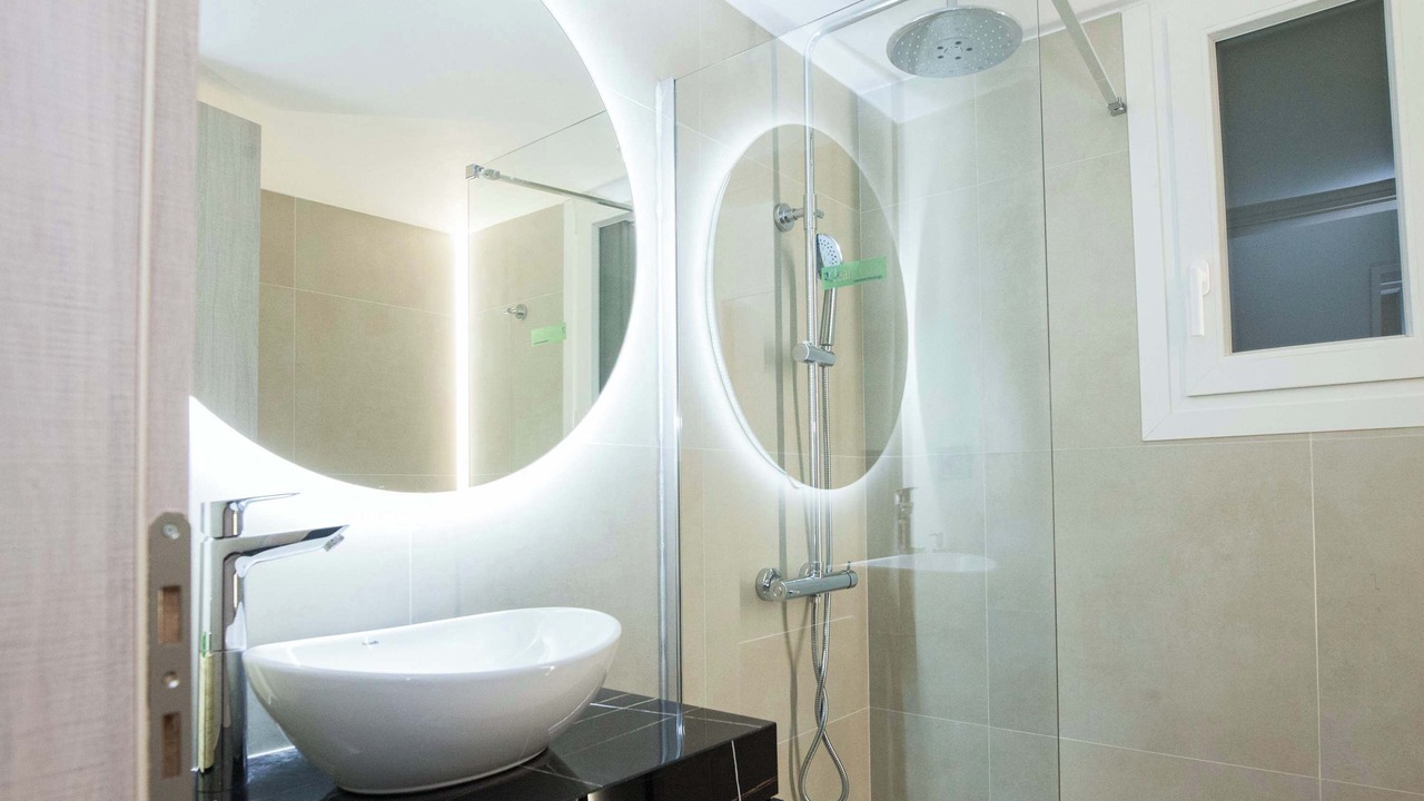 Photo of Bathroom in Kypseli