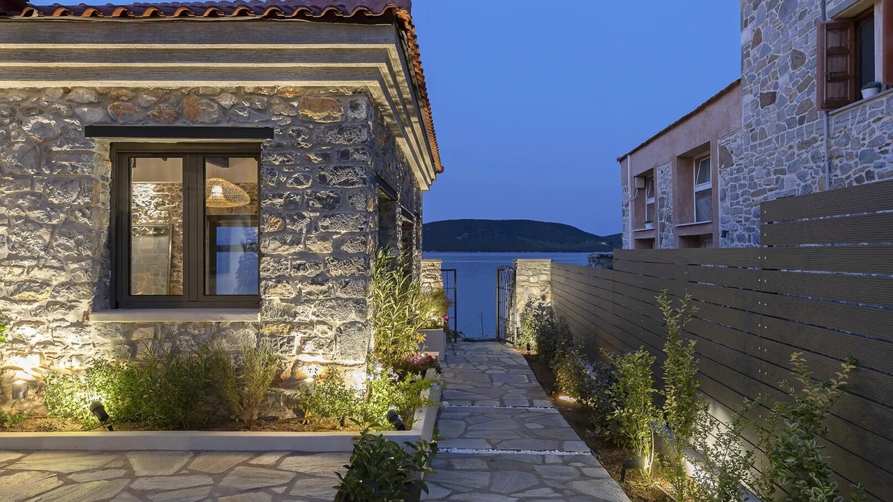 Photo of Outdoor in Sourpi