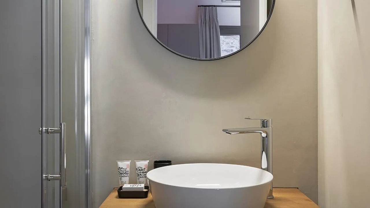 Photo of Bathroom in Pella Region