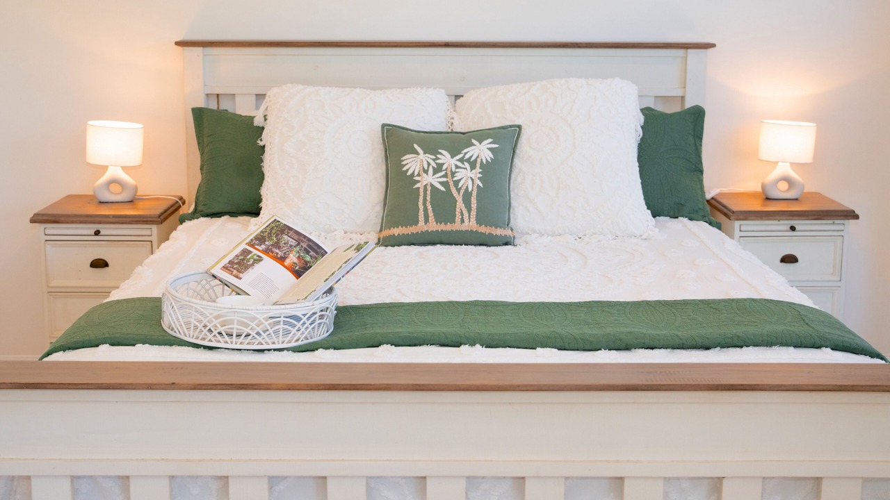 Photo of Bedroom in Trinity Beach