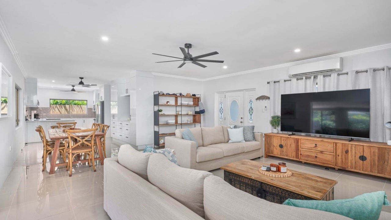 Photo of Livingroom in Palm Cove