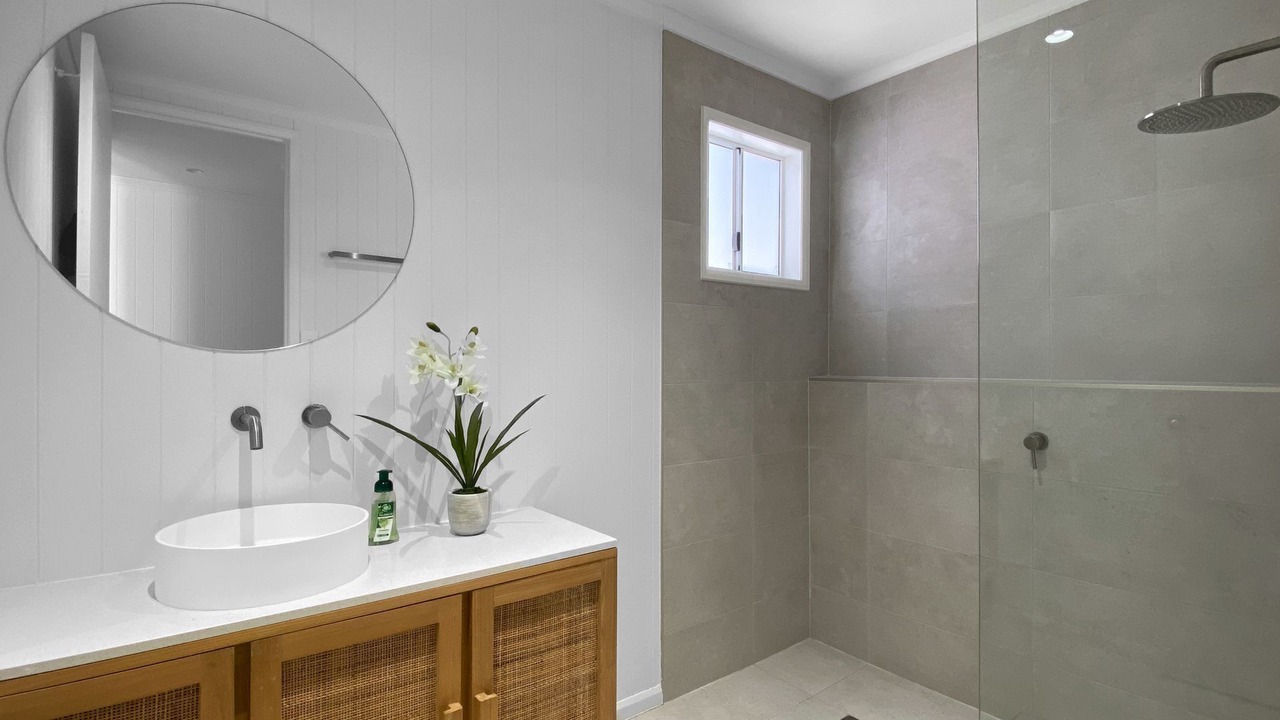Photo of Bathroom in Nelly Bay