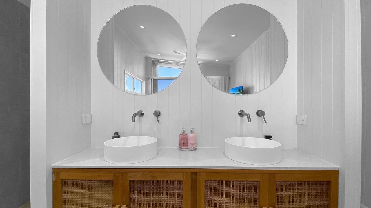 Photo of Bathroom in Nelly Bay