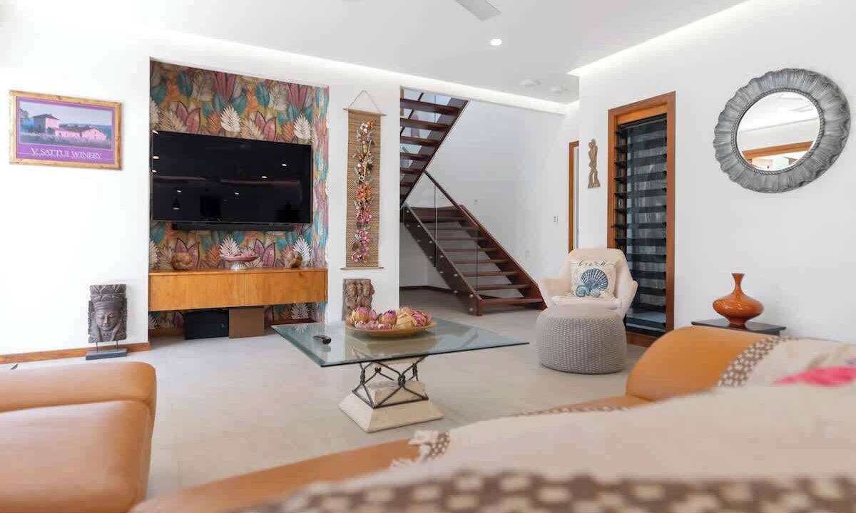 Photo of Livingroom in Trinity Beach