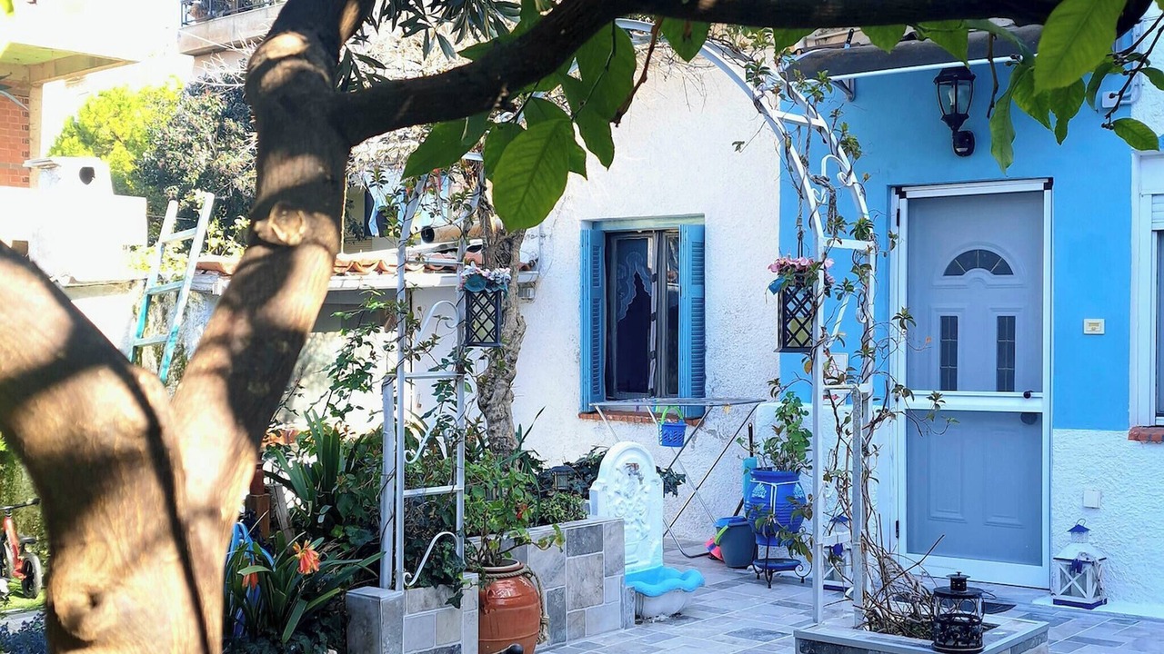 Photo of Patio Balcony in Elliniko-Argyroupoli