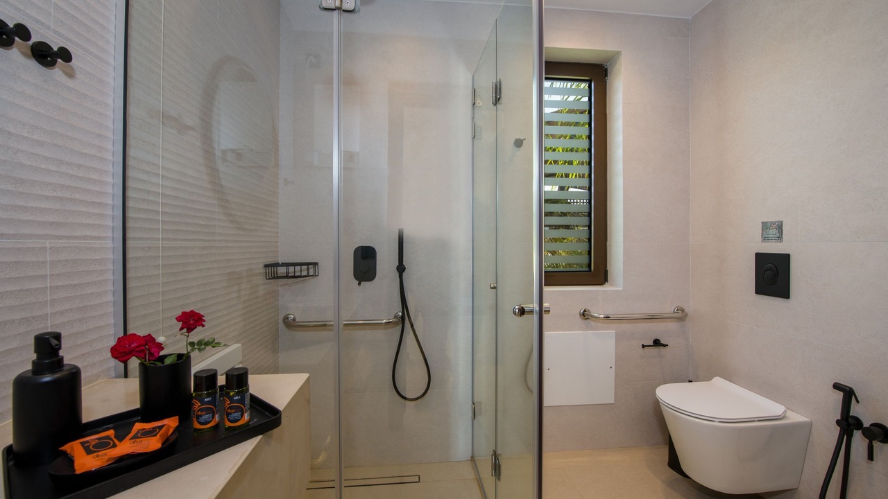 Photo of Bathroom in Plaka