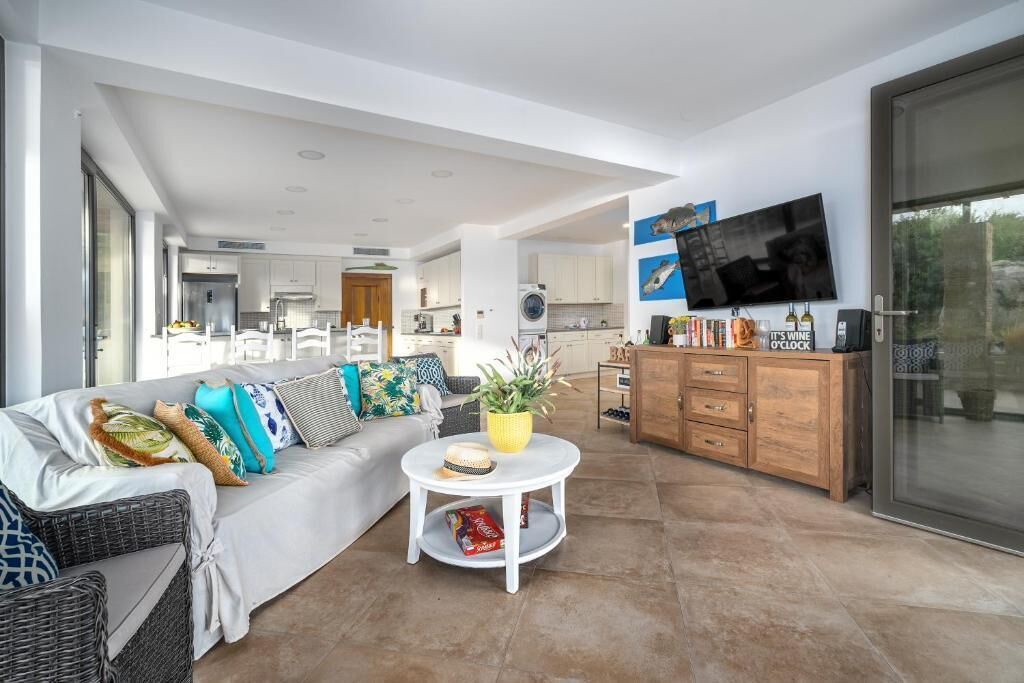 Photo of Livingroom in Poros