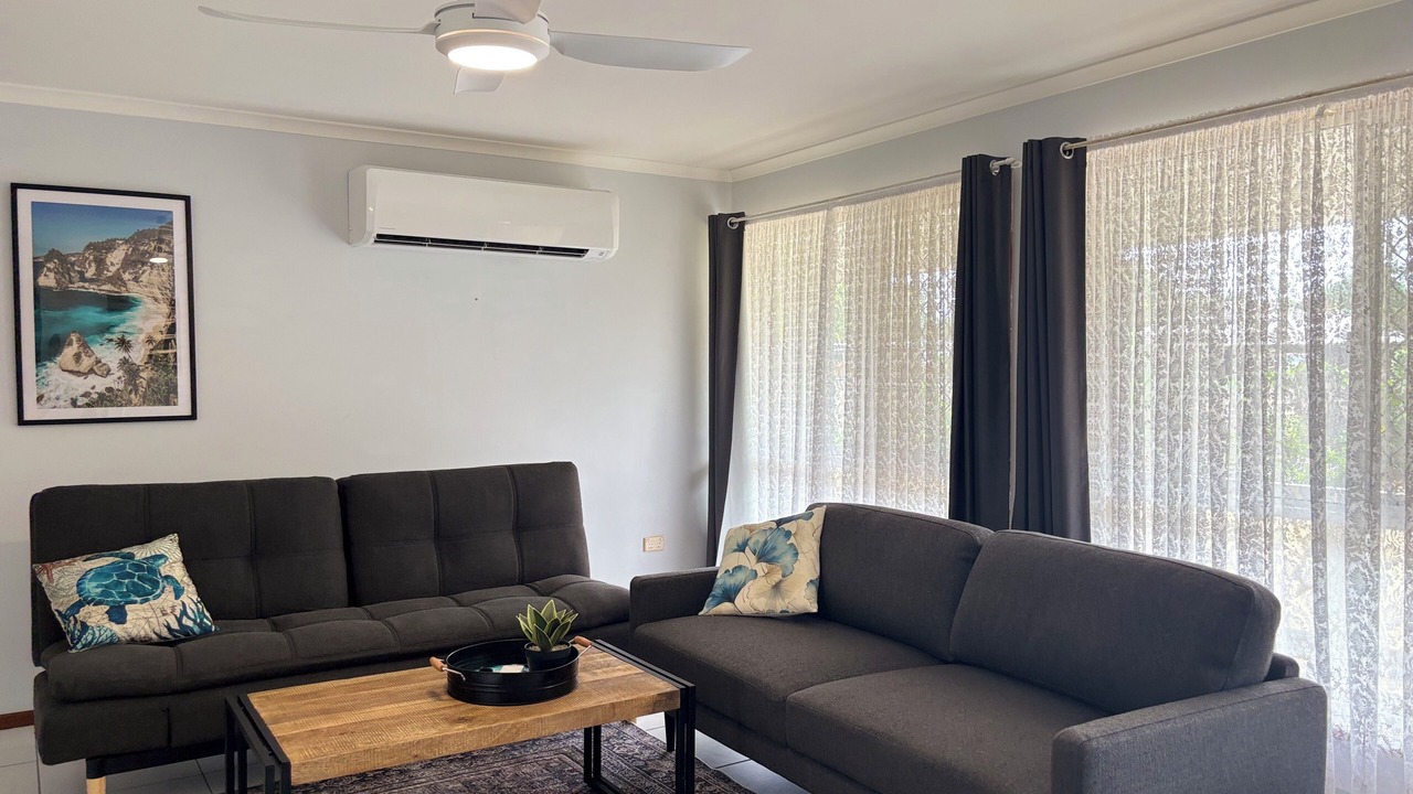 Photo of Livingroom in Moore Park Beach