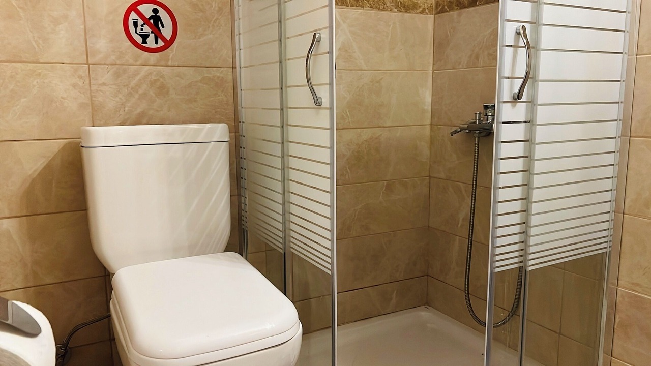 Photo of Bathroom in Pedi