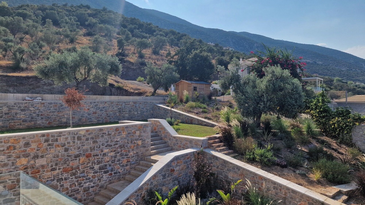Photo of Outdoor in Melissopetra