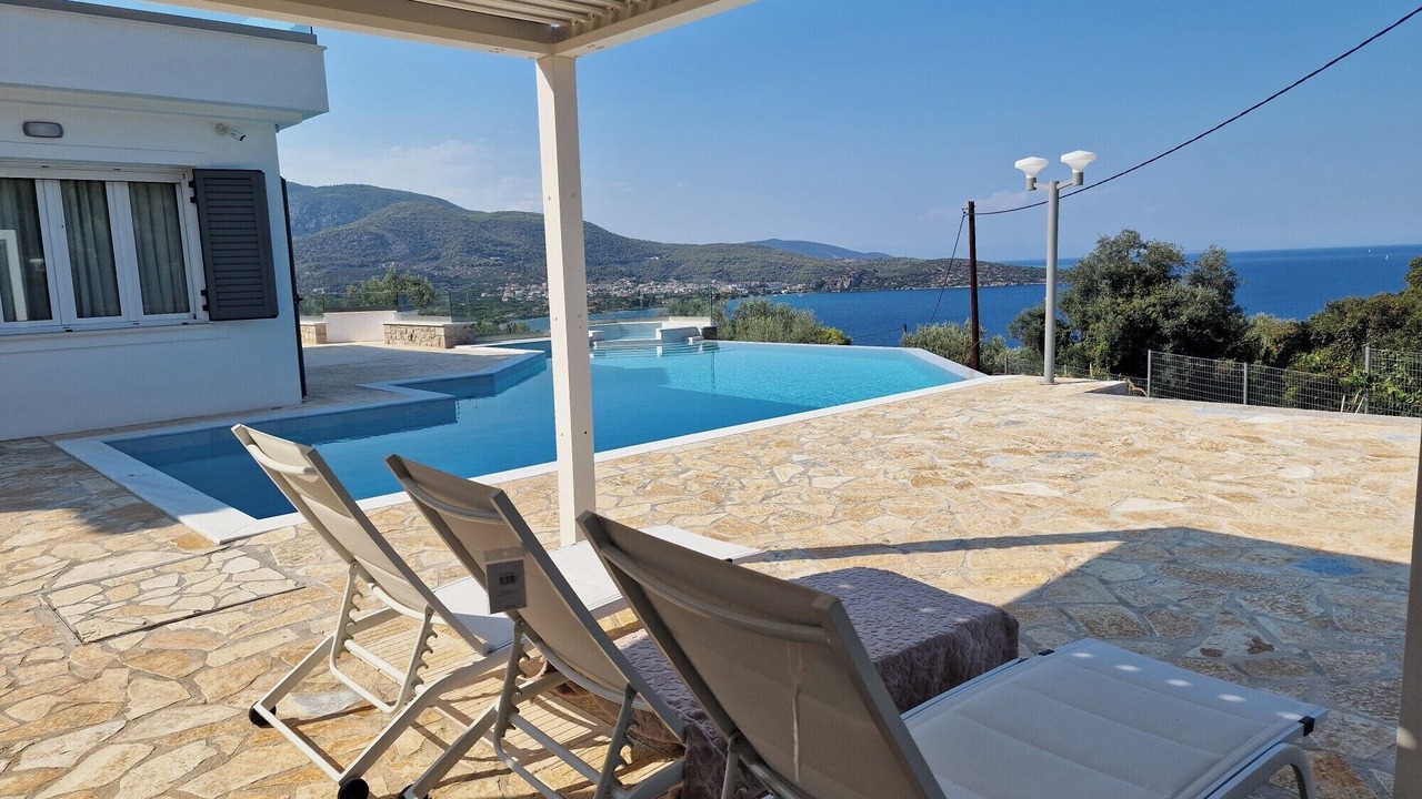 Photo of Outdoor in Melissopetra