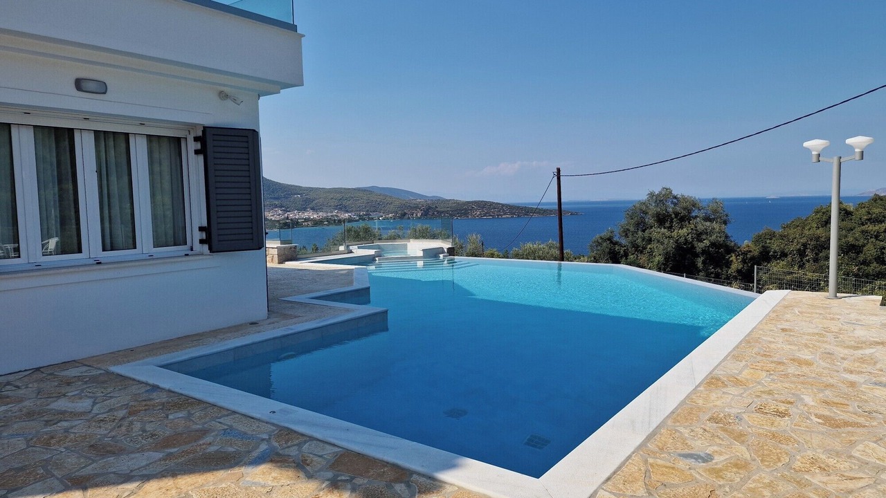 Photo of Outdoor in Melissopetra