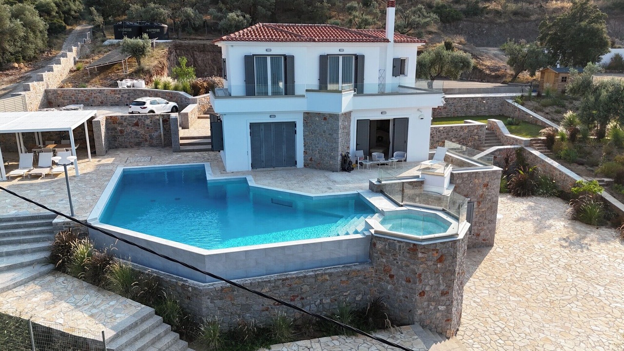Photo of Outdoor in Melissopetra