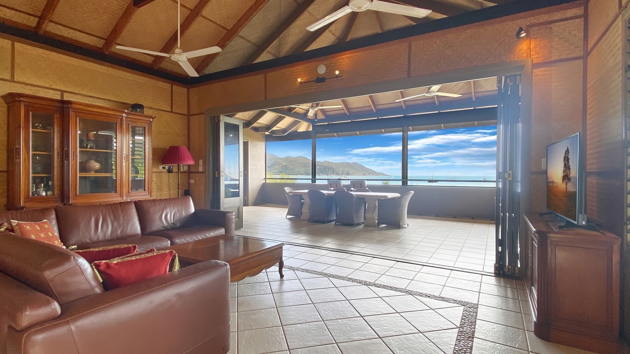 Photo of Livingroom in Horseshoe Bay