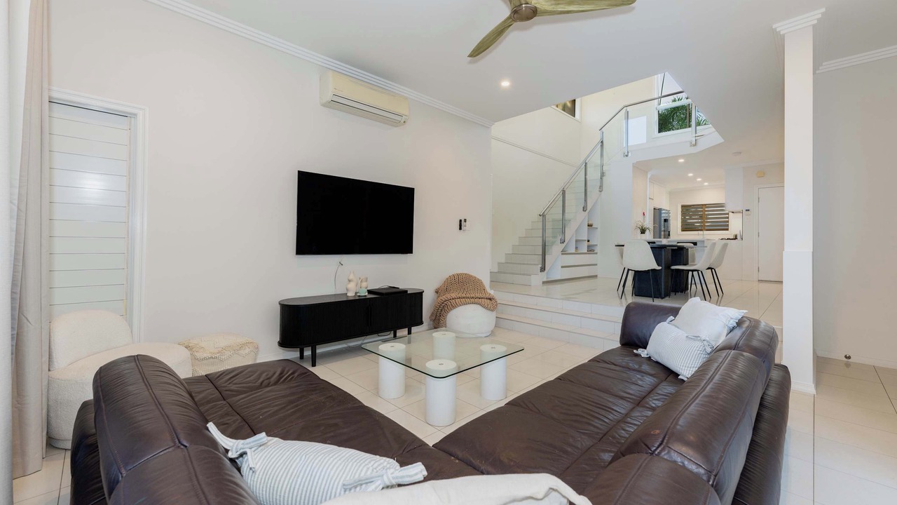 Photo of Livingroom in North Ward