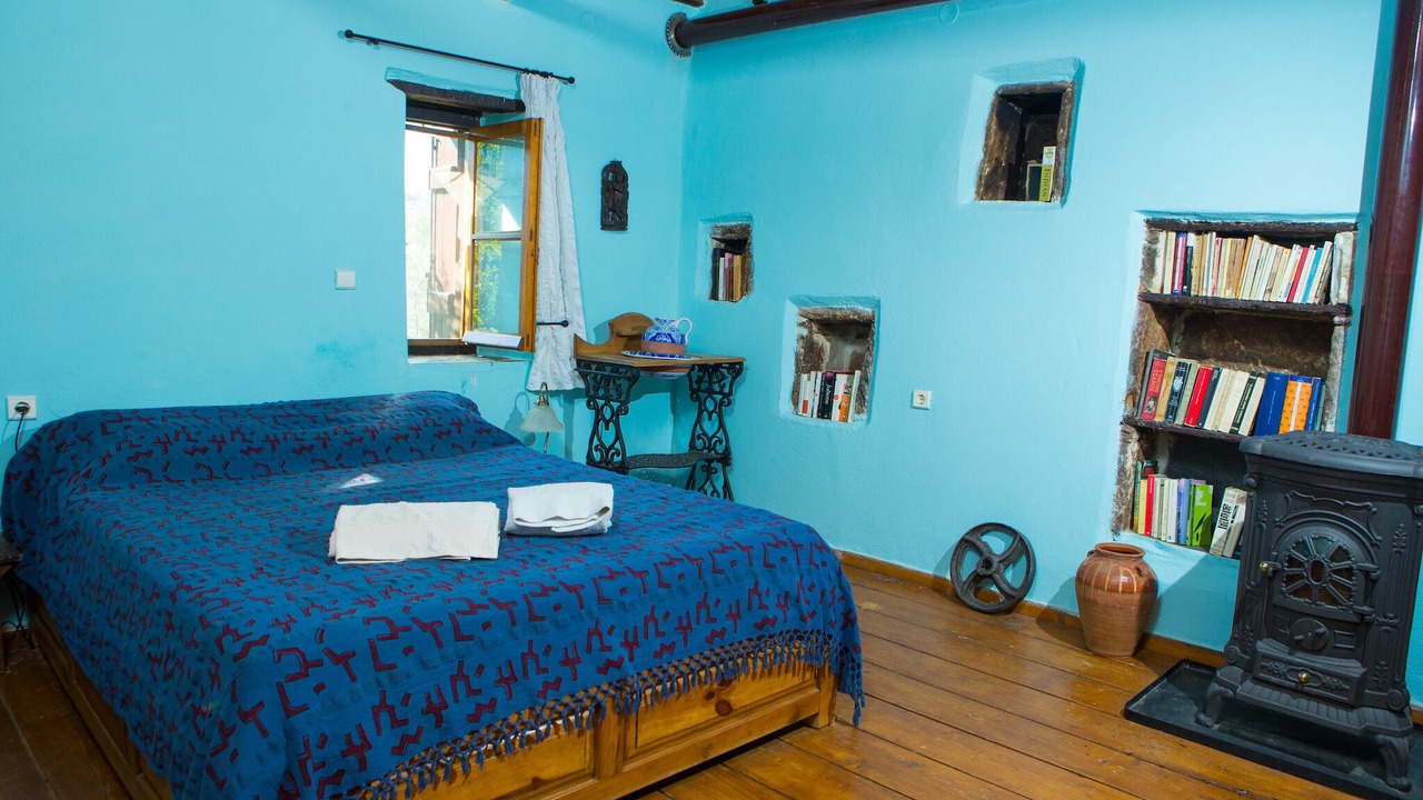 Photo of Bedroom in Steni Dirfyos
