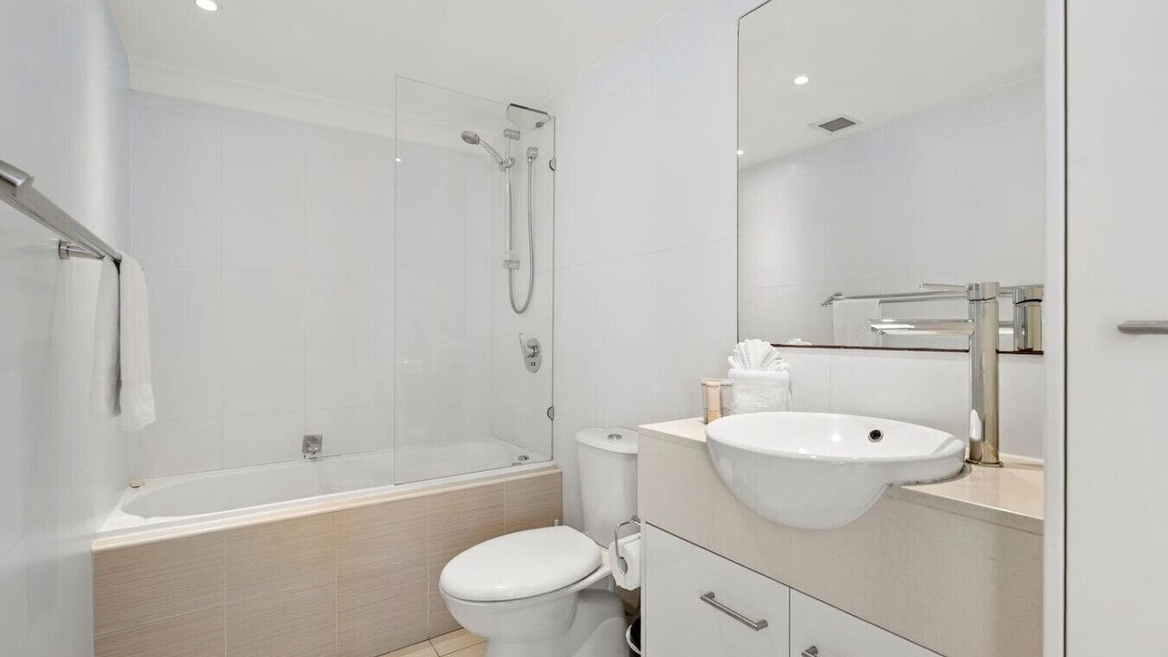 Photo of Bathroom in Main Beach