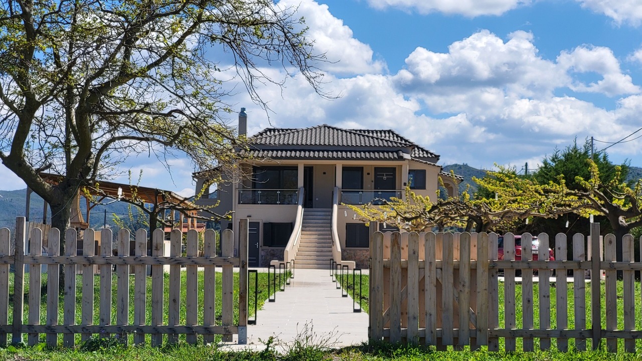Photo of Outdoor in Aravissos