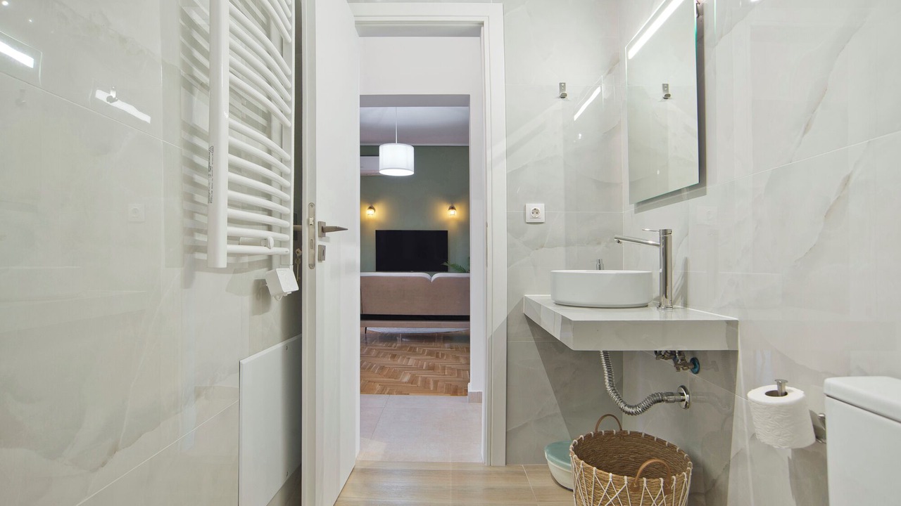 Photo of Bathroom in Neos Kosmos