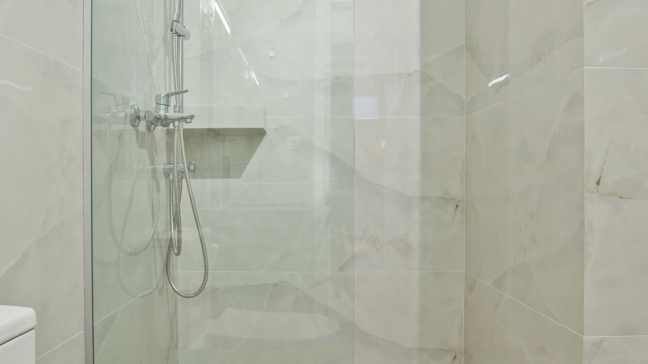 Photo of Bathroom in Neos Kosmos