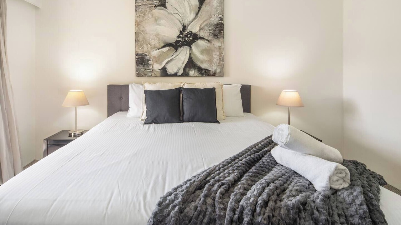 Photo of Bedroom in Main Beach