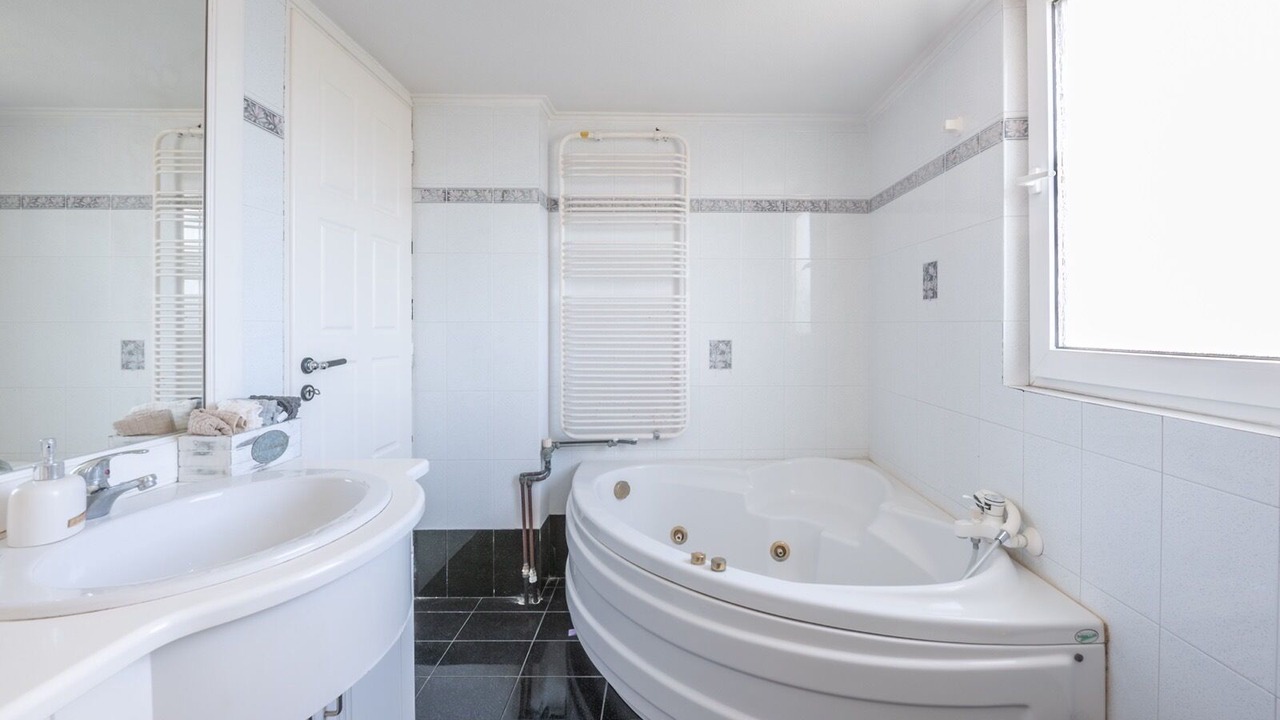 Photo of Bathroom in Assos-Lechaio