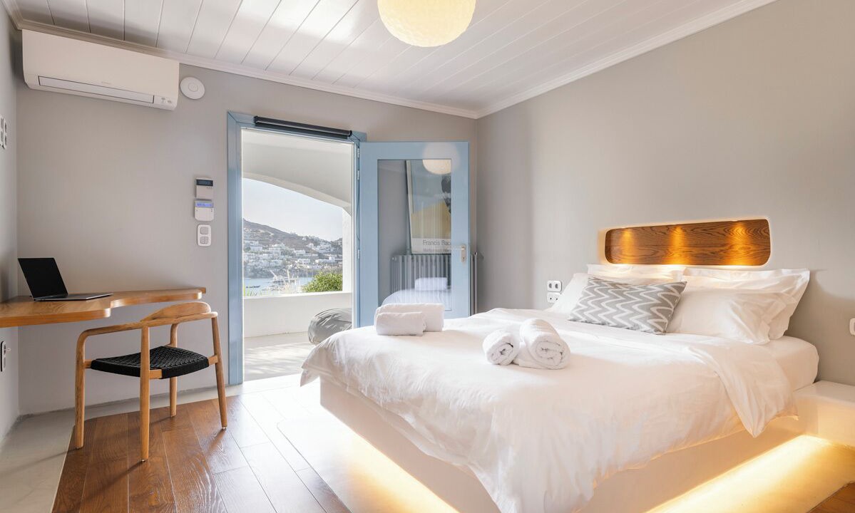 Photo of Bedroom in Ornos