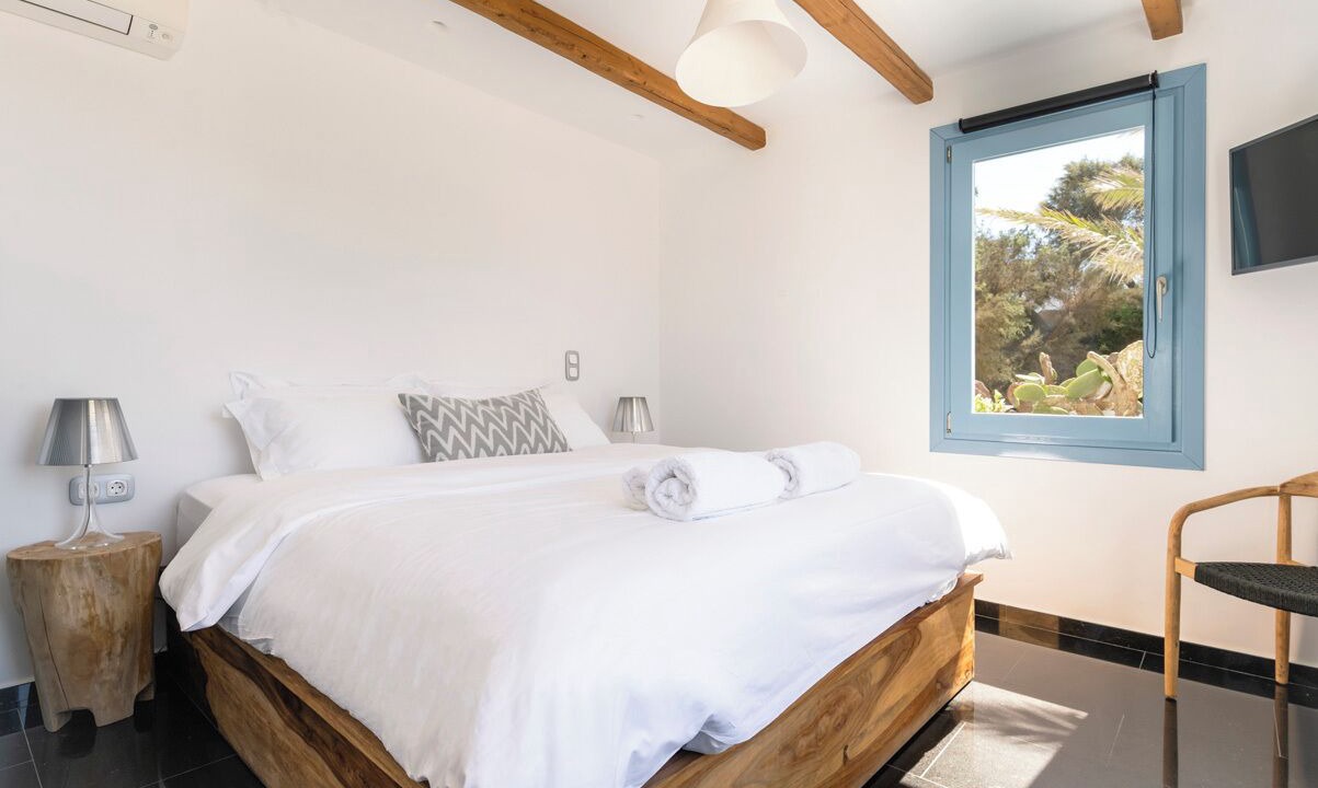 Photo of Bedroom in Ornos