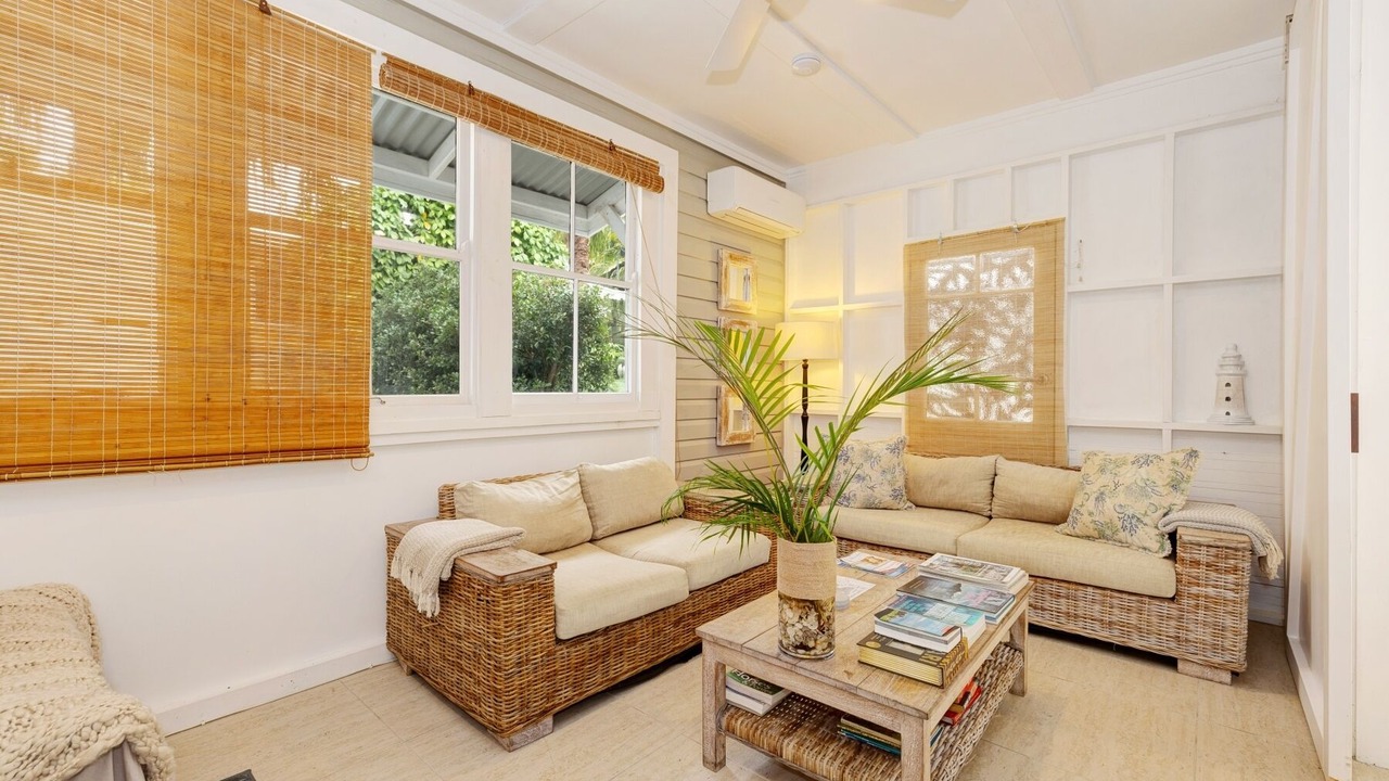 Photo of Livingroom in Horseshoe Bay