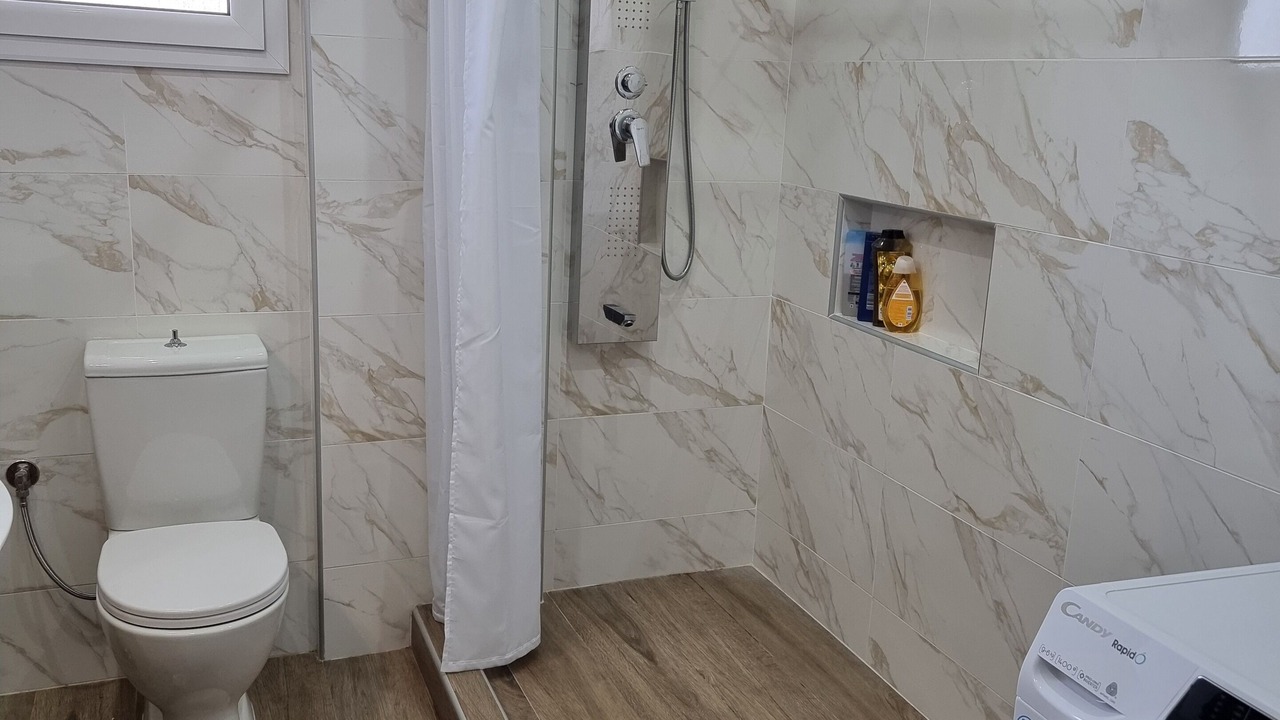 Photo of Bathroom in Lianokladi