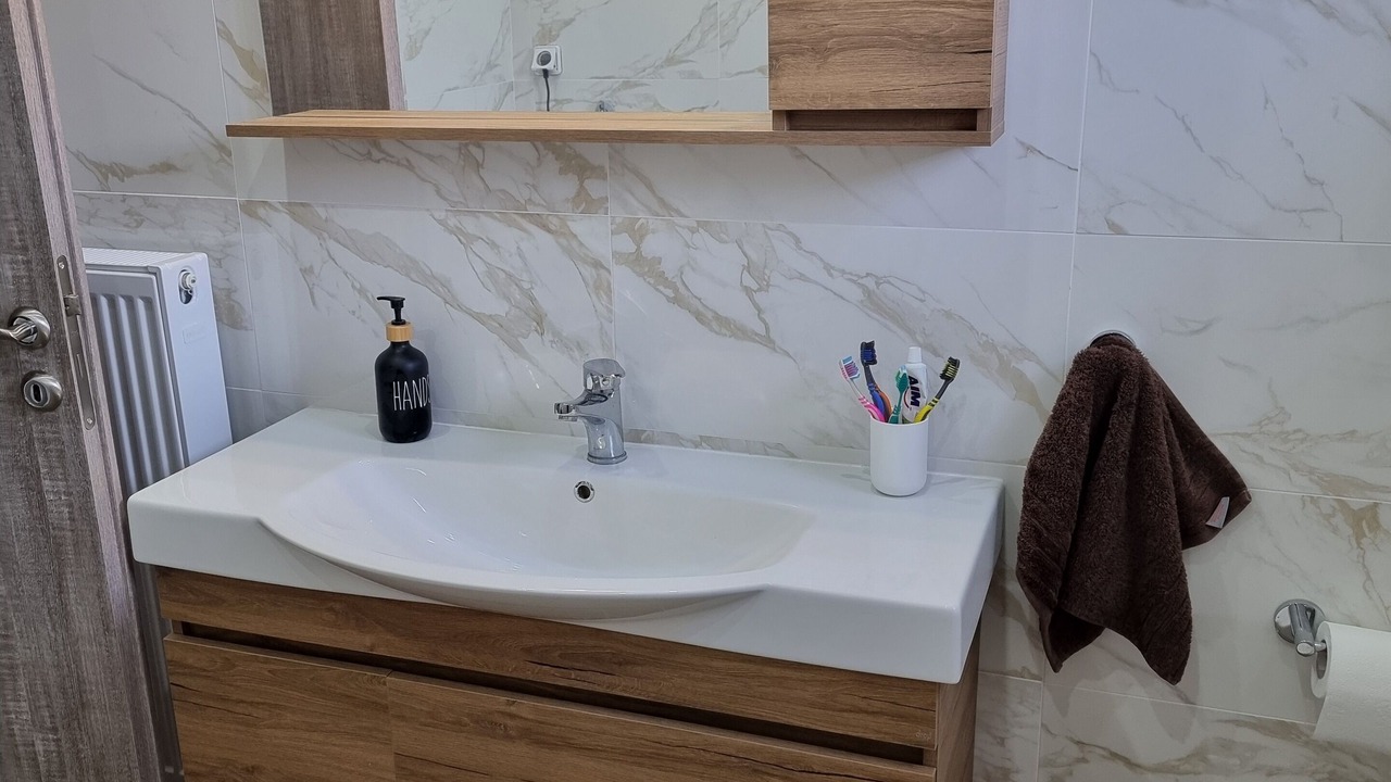 Photo of Bathroom in Lianokladi