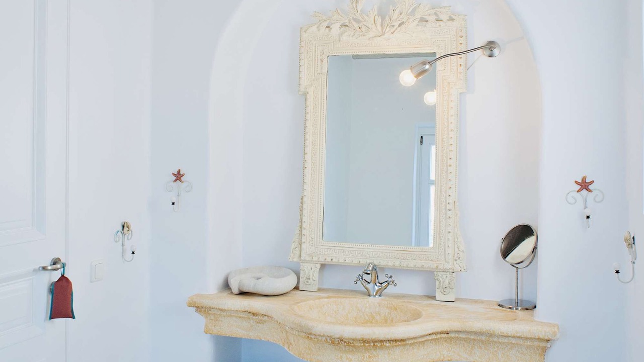 Photo of Bathroom in Ano Mera
