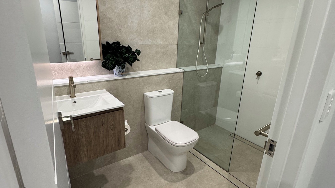 Photo of Bathroom in Main Beach